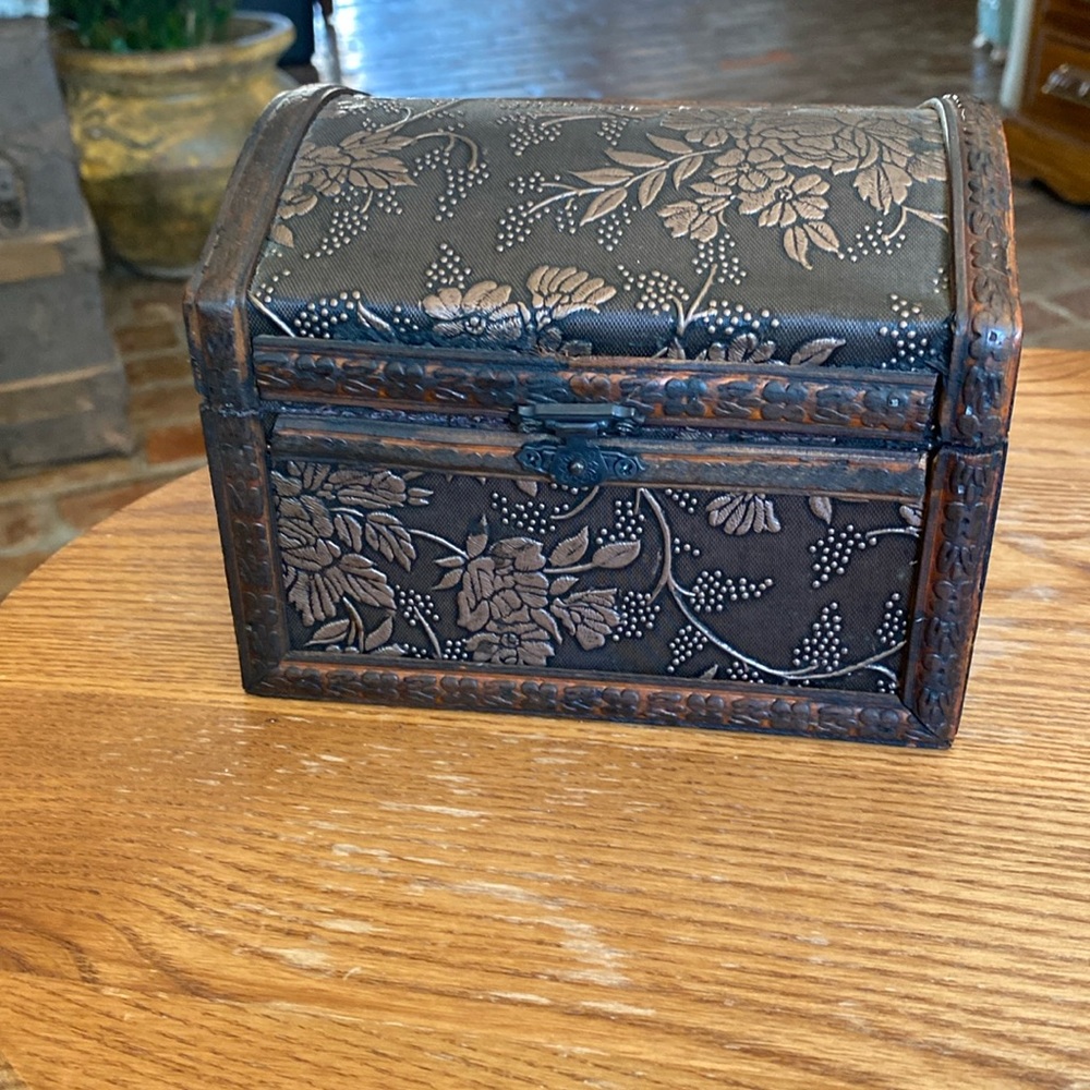 Trinket/jewelry embossed box, wooden